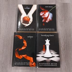 Twilight Book Series by Stephanie Meyer Set/4